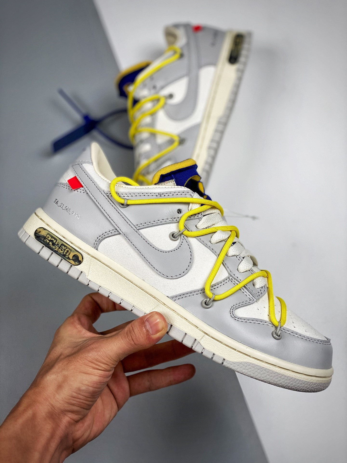 Off-White x Nike Dunk Low 27 of 50 Sail Grey For Sale
