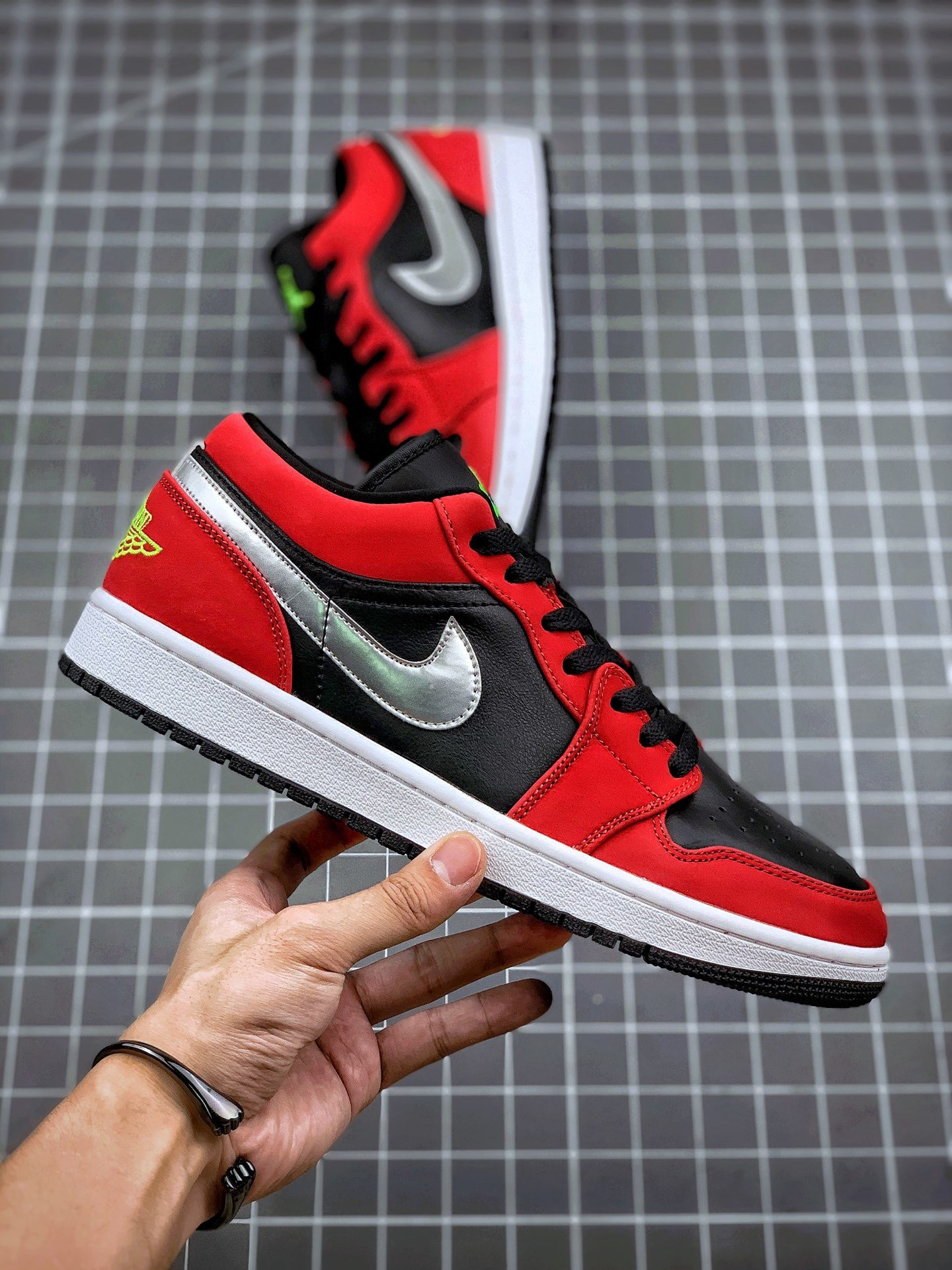 Air Jordan 1 Low Black Green Pulse-Gym Red-White For Sale