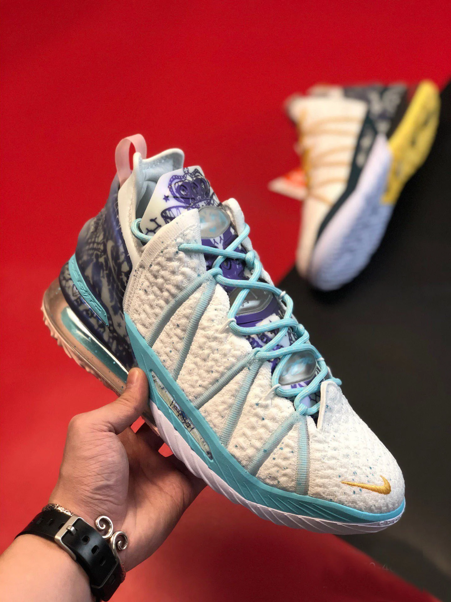 Nike LeBron 18 Reflections Flip DB8148-100 For Sale
