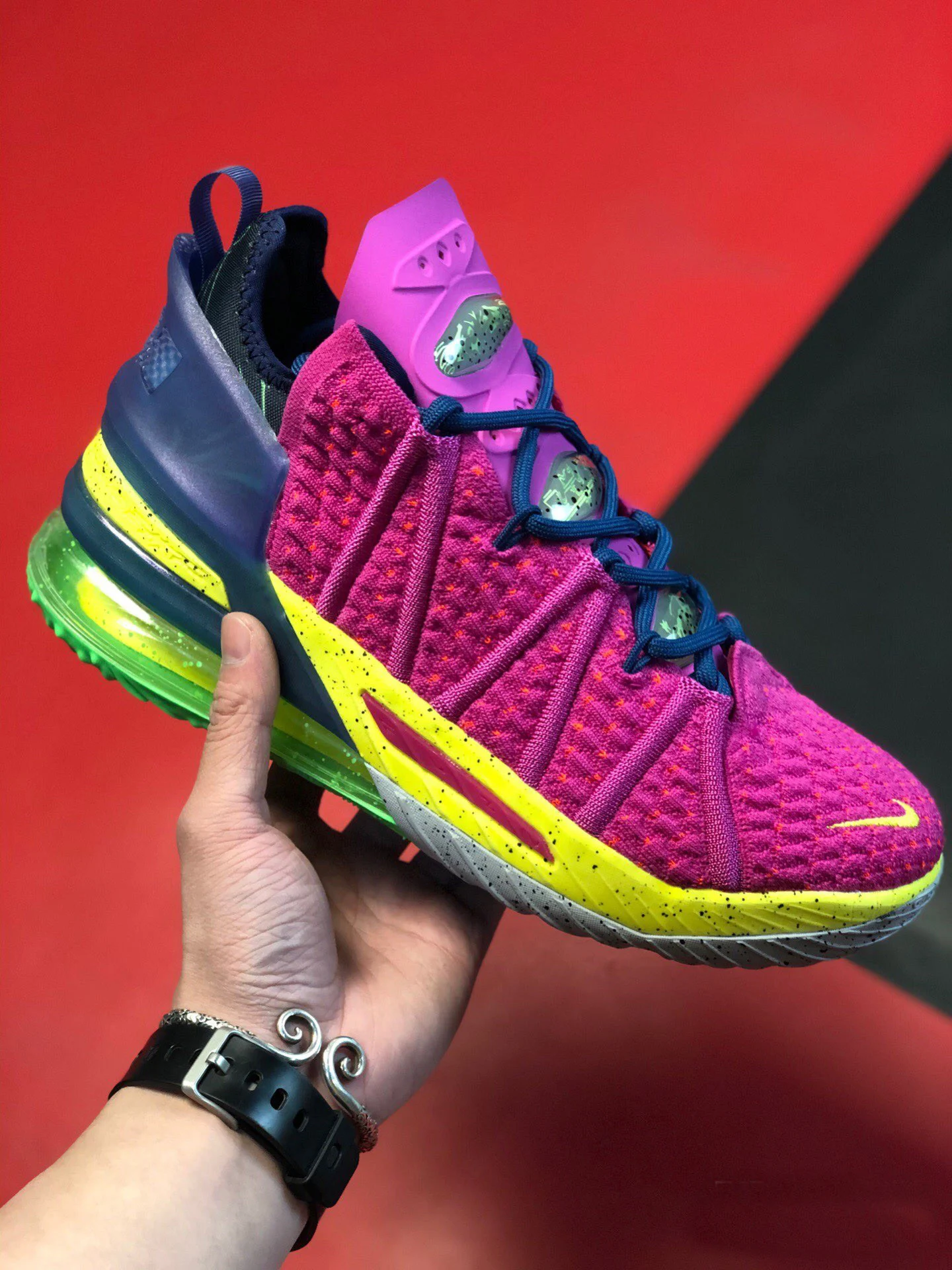 Nike LeBron 18 Los Angeles By Night Pink Prime Multicolor For Sale