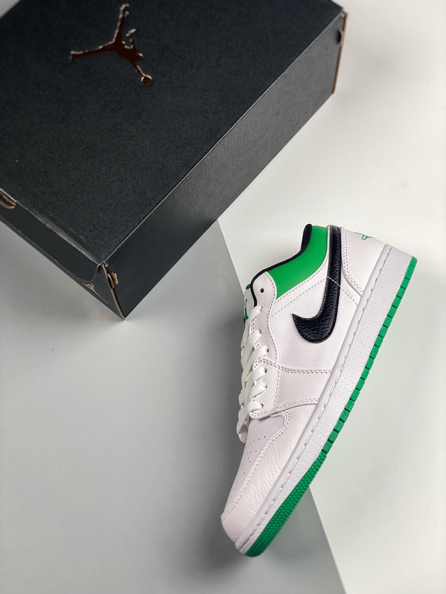 Air Jordan 1 Low Lucky Green White 553558-129 For Sale